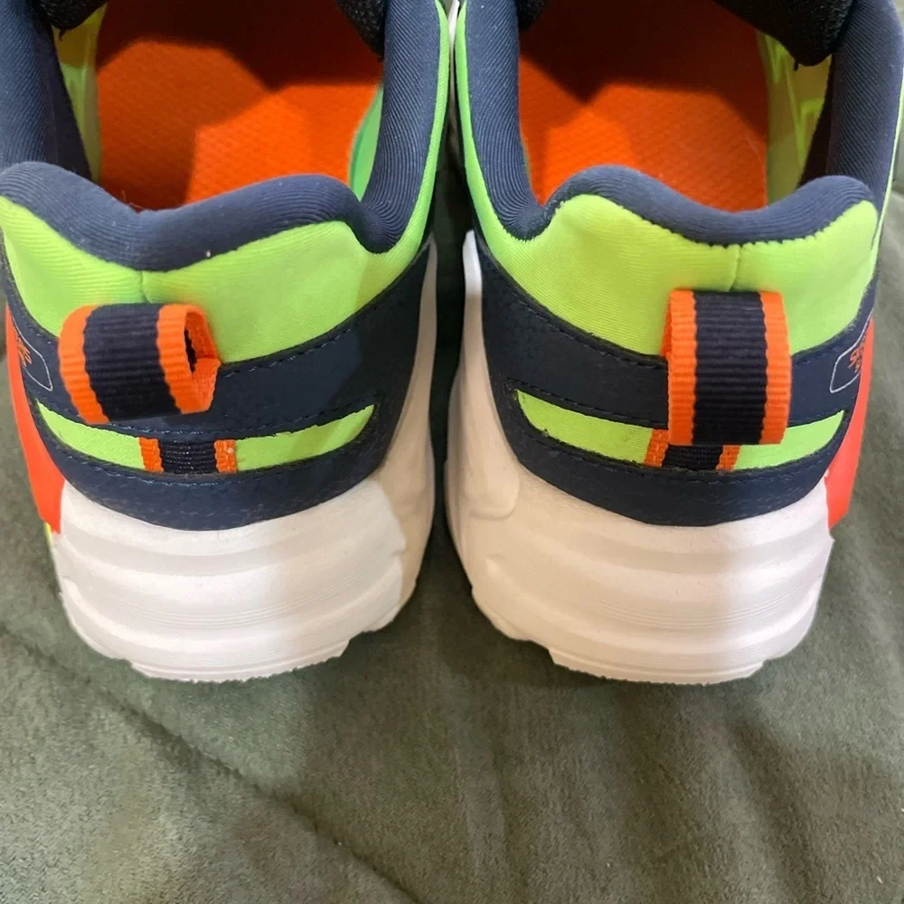 Skechers Kid’s Black and Neon Green Athletic Shoes - Picture 5 of 8